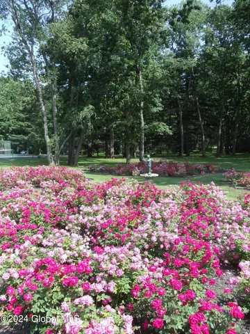 $12,900,000 | 40 Geyser Road, Saratoga Springs, NY 12866