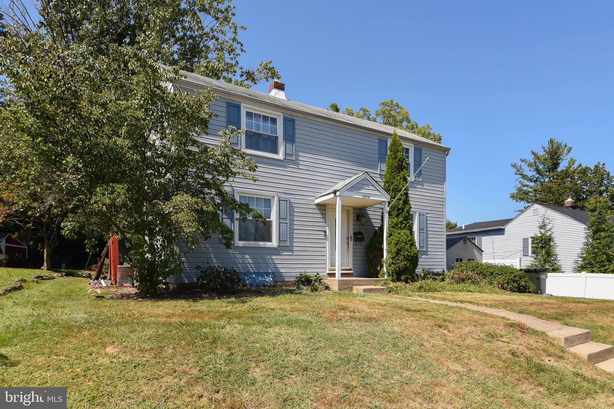 1014 North York Road Willow Grove, PA 19090 - Photo 2 of 33 a view of a house with a yard
