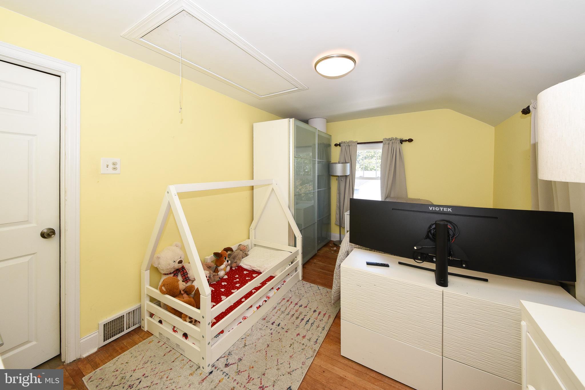 1014 North York Road Willow Grove, PA 19090 - Photo 21 of 33 a living room with a couch and a table
