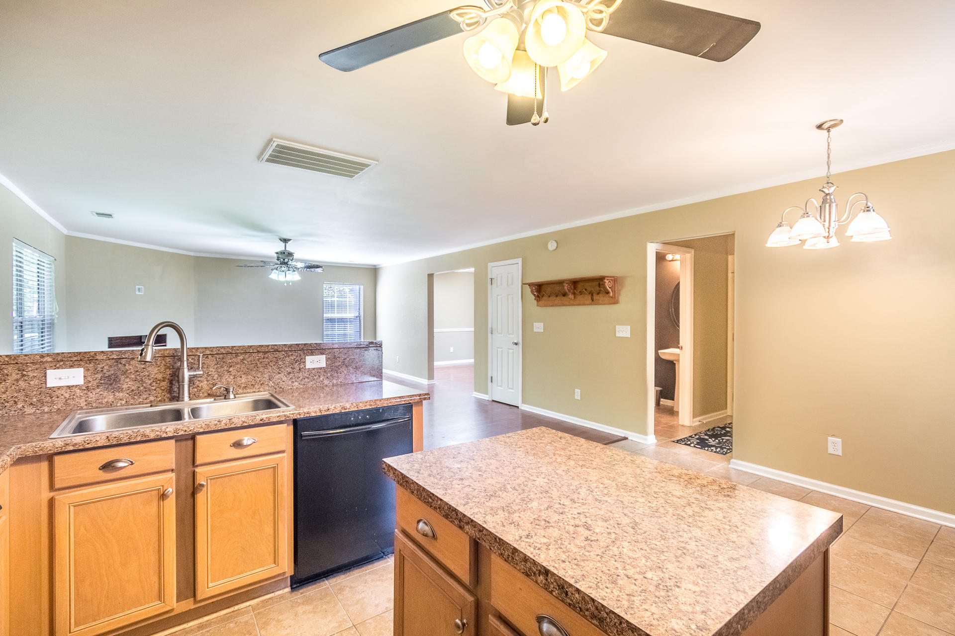 208 Eagle Ridge Road Summerville, SC 29485 - Photo 12 of 30 208EagleRidge-13