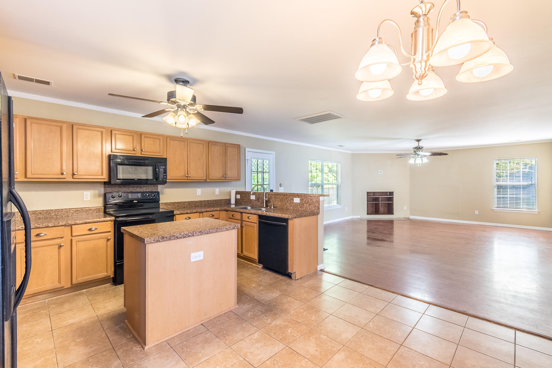 208 Eagle Ridge Road Summerville, SC 29485 - Photo 9 of 30 208EagleRidge-10