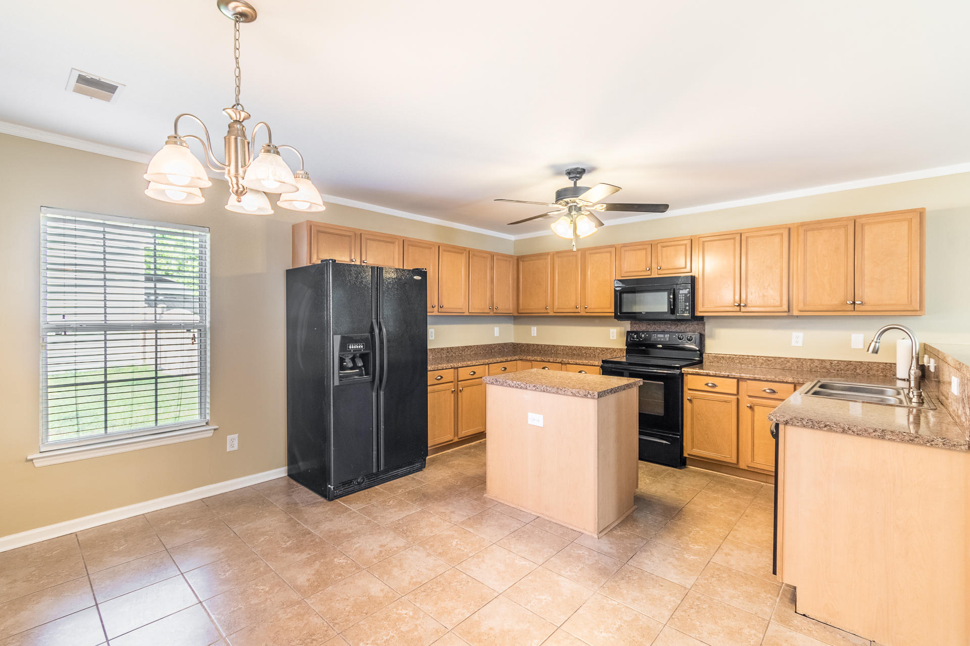 208 Eagle Ridge Road Summerville, SC 29485 - Photo 10 of 30 208EagleRidge-11