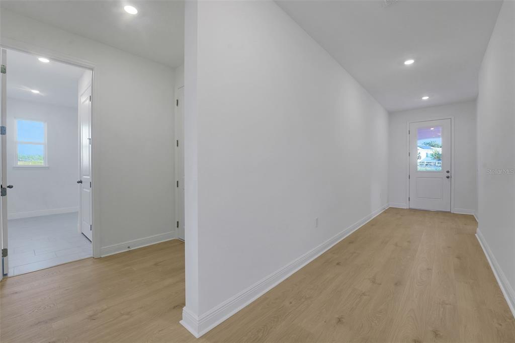 1018 Fiesta Key Circle Lady Lake, FL 32159 - Photo 27 of 56