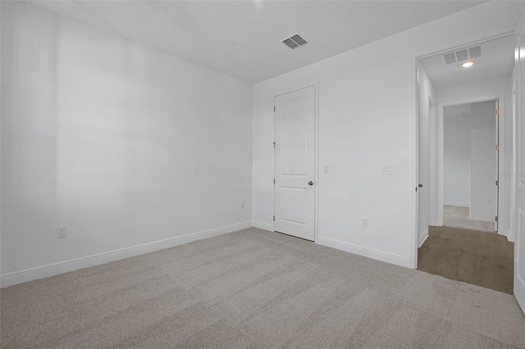 1018 Fiesta Key Circle Lady Lake, FL 32159 - Photo 31 of 56