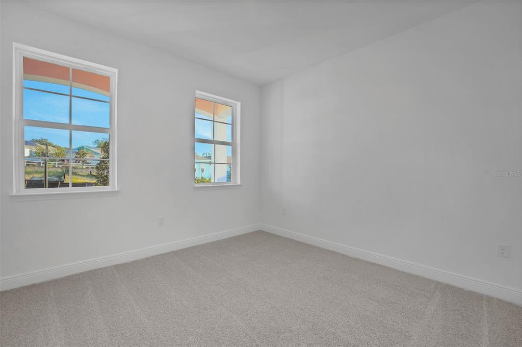 1018 Fiesta Key Circle Lady Lake, FL 32159 - Photo 32 of 56