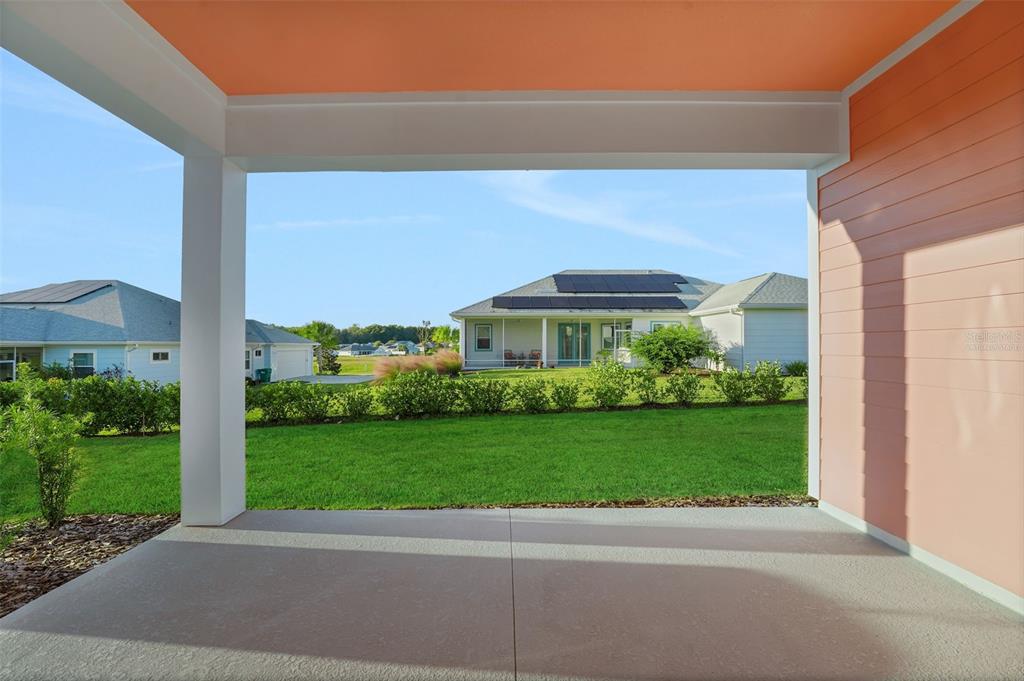 1018 Fiesta Key Circle Lady Lake, FL 32159 - Photo 7 of 56