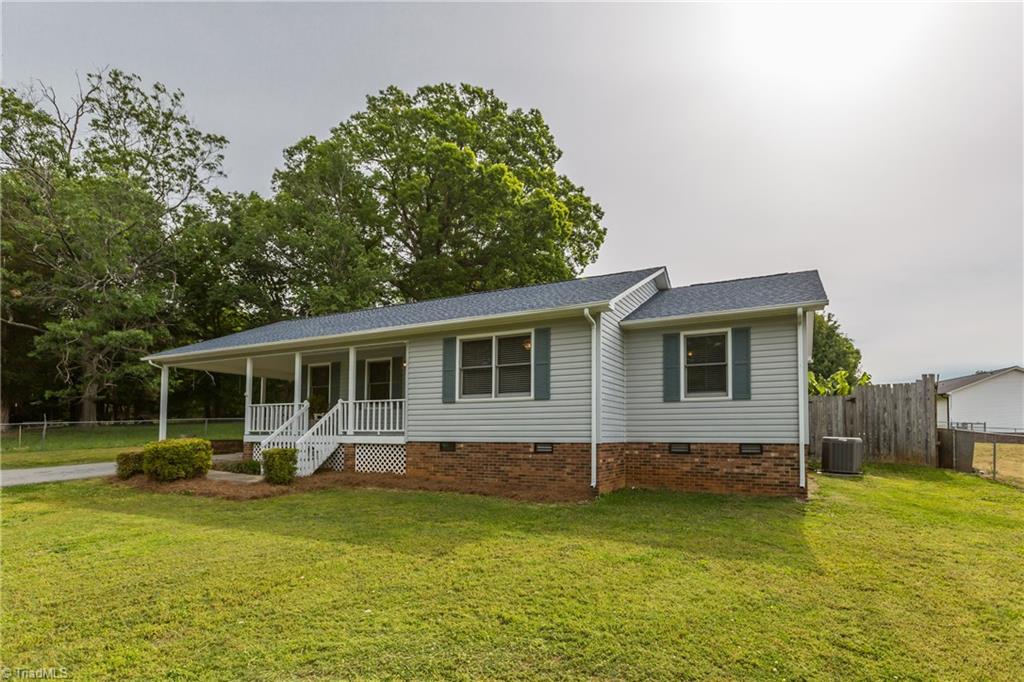 4086 Hoover Hill Road Trinity, NC 27370 - Photo 3 of 21