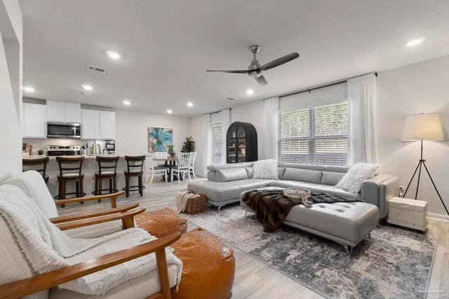 $347,900 | 6831 Interlachen Lane, Laurel Hill, FL 32567