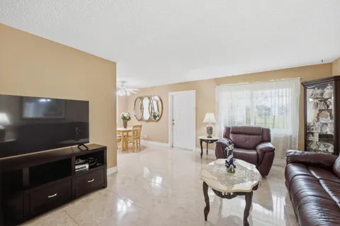 $185,900 | 54 Capri B, Delray Beach, FL 33484
