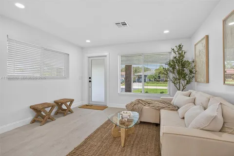 $505,000 | 370 Northwest 48th Court, Oakland Park, FL 33309