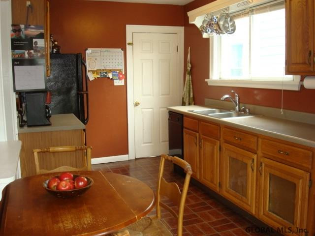 64 Whitehall Road Albany, NY 12209 - Photo 2 of 25 Photo 2