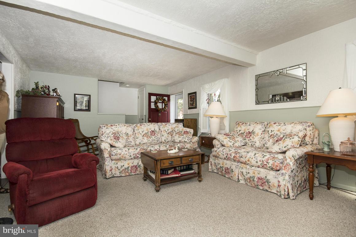 303 3rd Street Baltimore, MD 21206 - Photo 11 of 25 Living Room