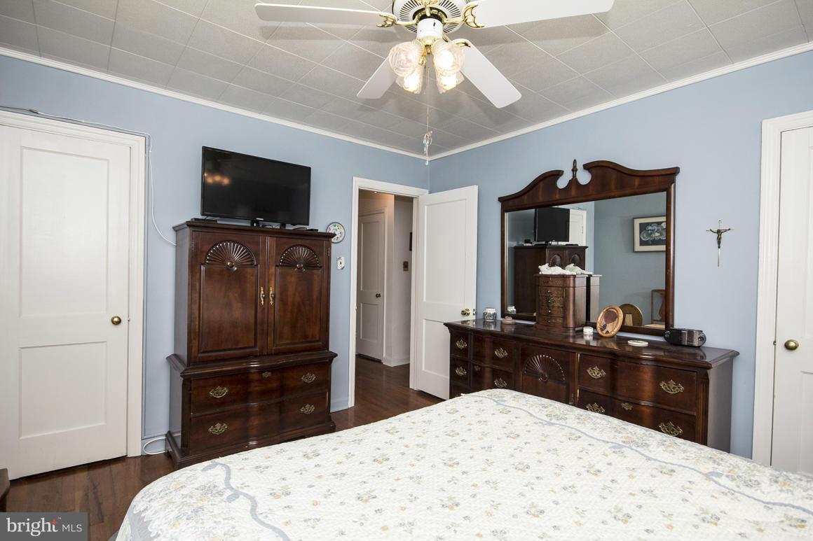 303 3rd Street Baltimore, MD 21206 - Photo 16 of 25 Bedroom