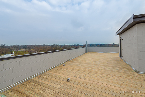 2835 West Division Street, Unit 2E Chicago, IL 60622 - Photo 31 of 33 a view of a terrace view
