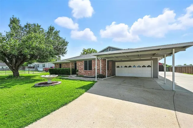 $615,000 | 182 Willow Creek Lane, Rockwall, TX 75032