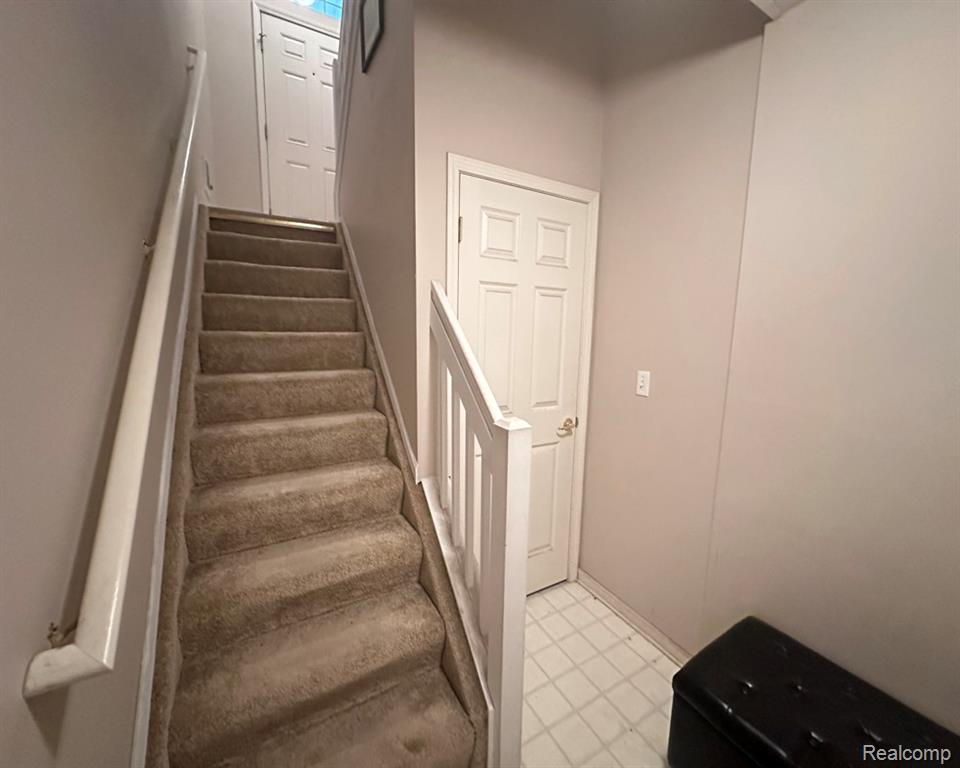 7 Georgetown Court Dearborn, MI 48126 - Photo 21 of 25