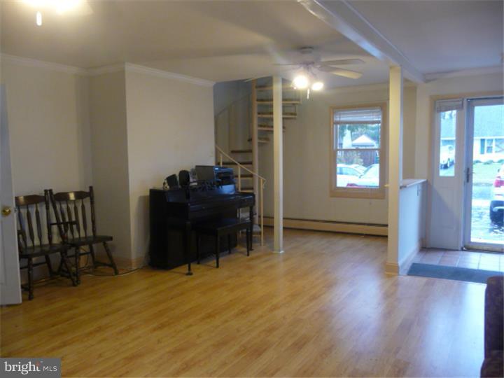 26 Prunewood Road Levittown, PA 19056 - Photo 4 of 24 Gallery Image 4