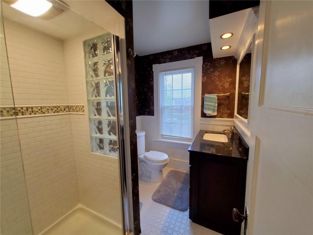 809 Wood Street Butler, PA 16001 - Photo 15 of 25 Gallery Image 15