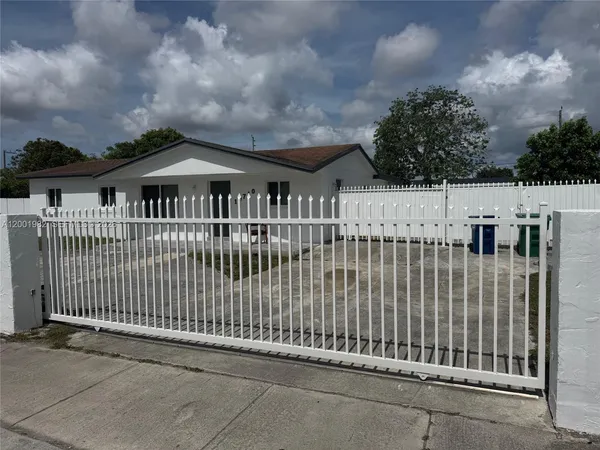 $3,250 | 19710 Northwest 46th Avenue, Unit 1, Miami Gardens, FL 33055