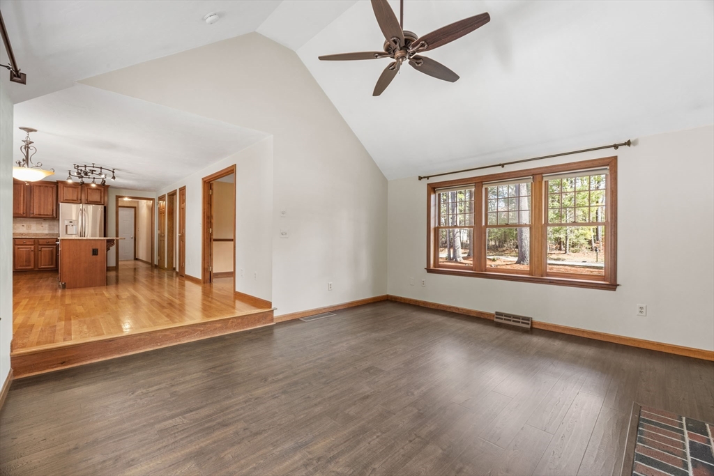 2 Wyndham Road Lakeville, MA 02347 - Photo 13 of 42