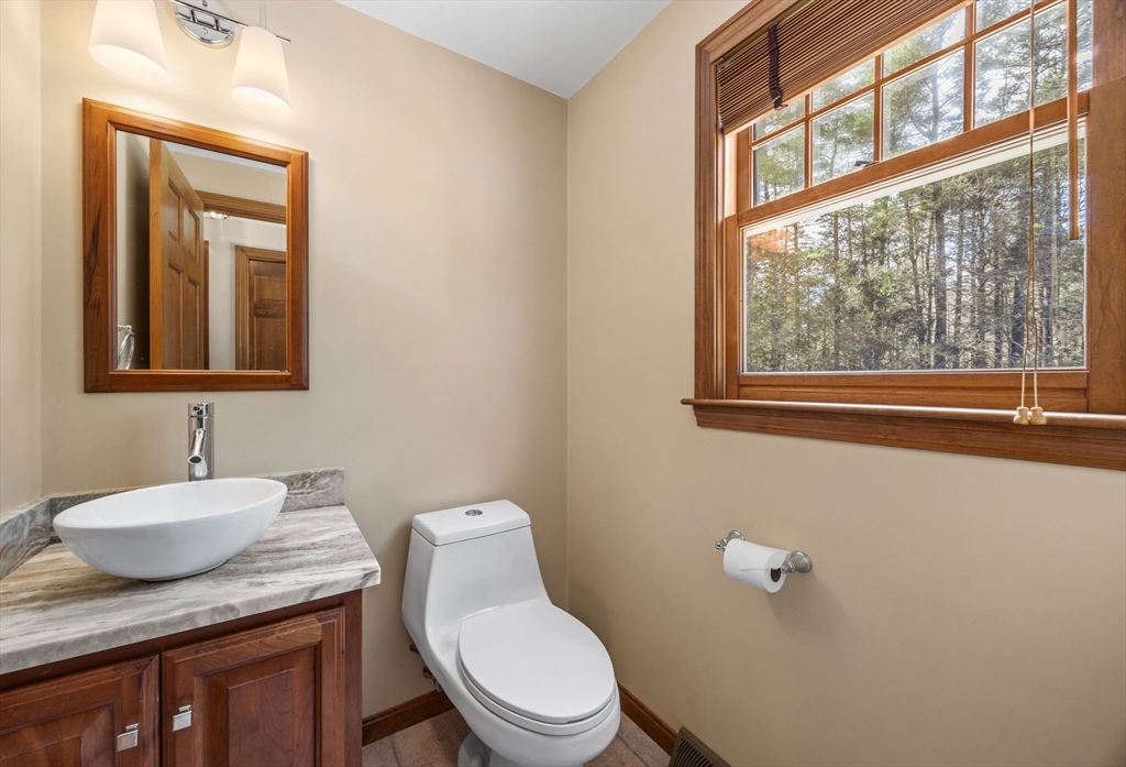 2 Wyndham Road Lakeville, MA 02347 - Photo 19 of 42