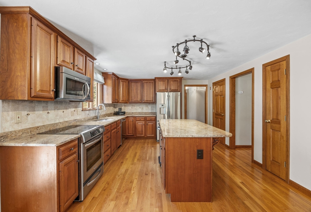 2 Wyndham Road Lakeville, MA 02347 - Photo 6 of 42