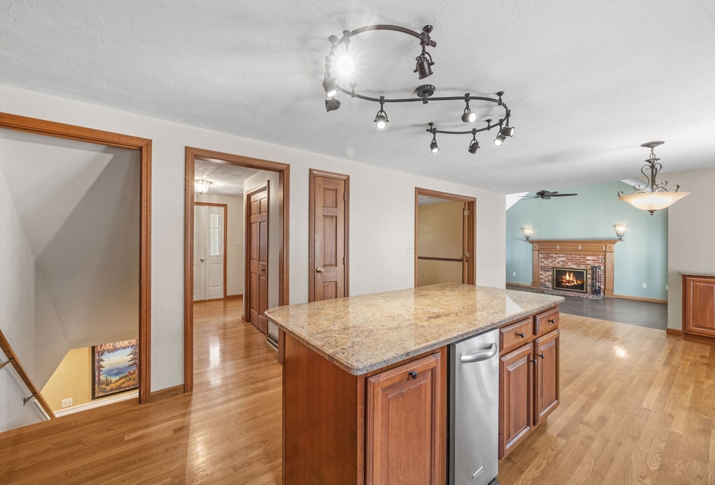 2 Wyndham Road Lakeville, MA 02347 - Photo 8 of 42