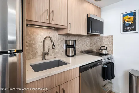 $1,150,000 | 30 Anderson Lane, Unit 806, Snowmass Village, CO 81615
