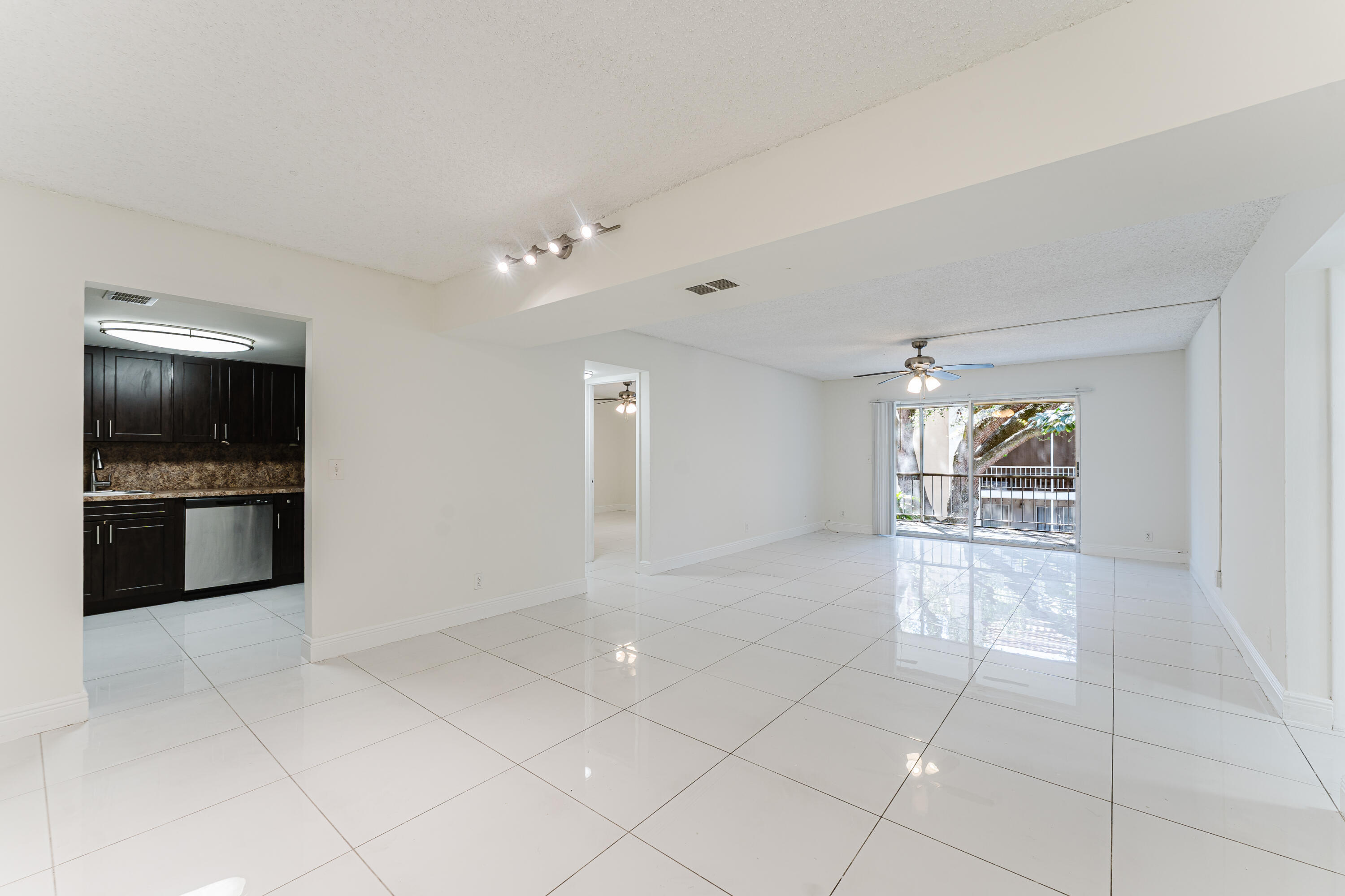 606 Northwest 13th Street, Unit 23 Boca Raton, FL 33486 - Photo 5 of 35 BPT-9