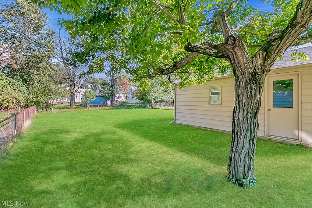 1239 Churchill Road Lyndhurst, OH 44124 - Photo 25 of 27