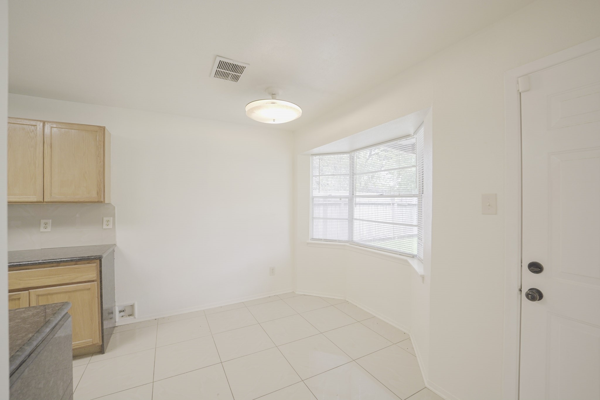 9811 Mango Street Houston, TX 77075 - Photo 10 of 29