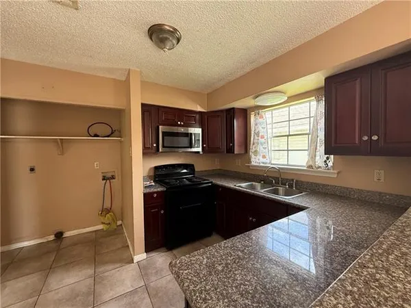 $1,150 | 100 Pkwy N Drive, Slidell, LA 70458