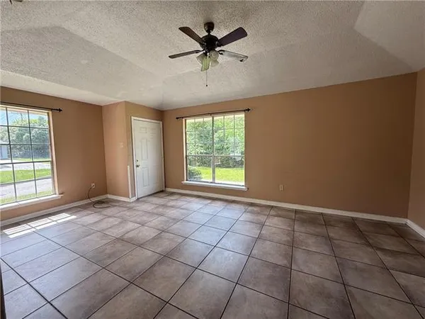 $1,150 | 100 Pkwy N Drive, Slidell, LA 70458
