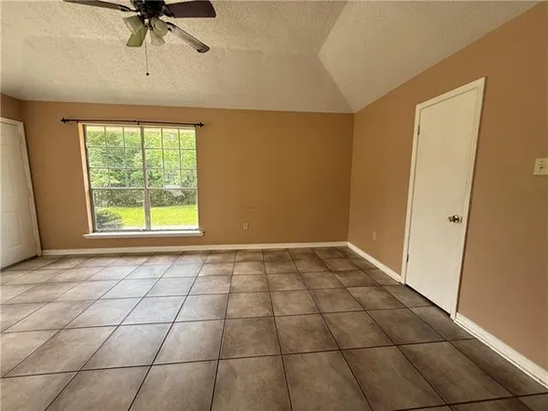 $1,150 | 100 Pkwy N Drive, Slidell, LA 70458