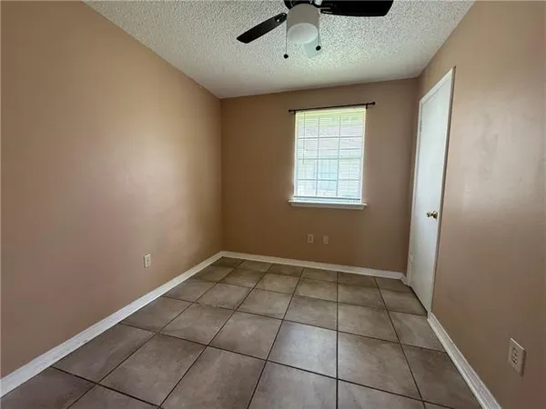 $1,150 | 100 Pkwy N Drive, Slidell, LA 70458