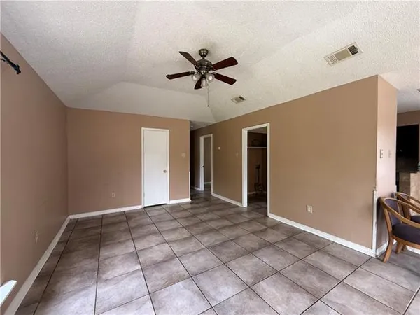 $1,150 | 100 Pkwy N Drive, Slidell, LA 70458
