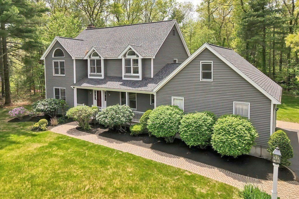 4 Bubbling Brook Road Franklin, MA 02038 - Photo 1 of 38 Gallery Image 1