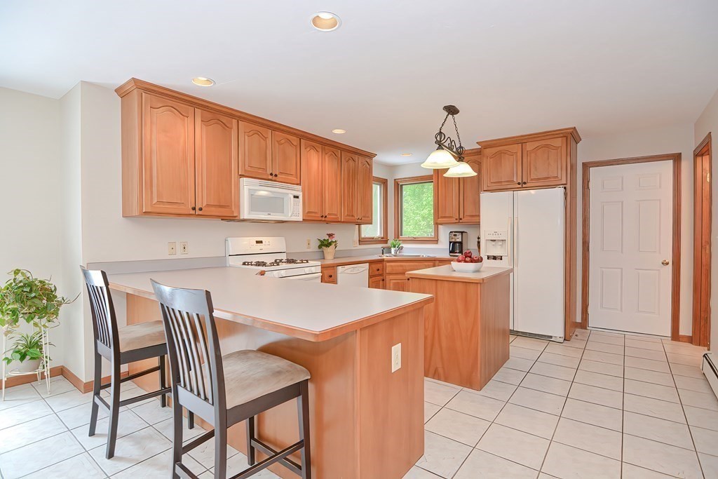 4 Bubbling Brook Road Franklin, MA 02038 - Photo 17 of 38 Gallery Image 17