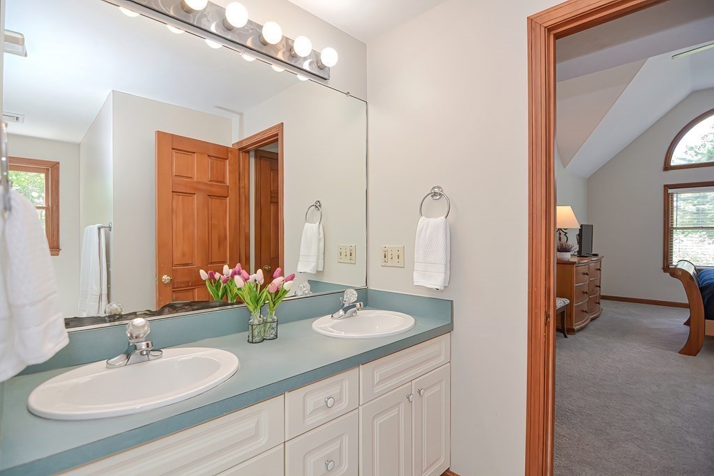 4 Bubbling Brook Road Franklin, MA 02038 - Photo 28 of 38 Gallery Image 28