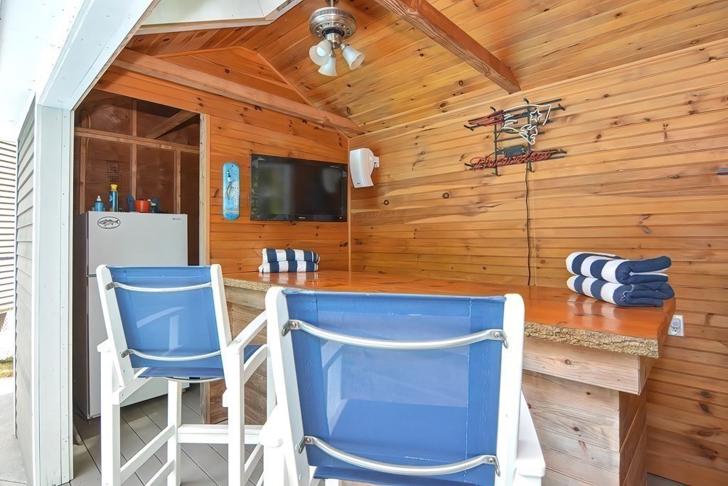4 Bubbling Brook Road Franklin, MA 02038 - Photo 6 of 38 Gallery Image 6