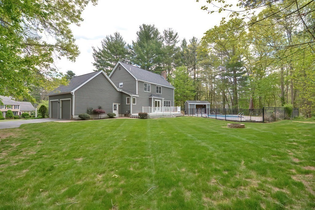 4 Bubbling Brook Road Franklin, MA 02038 - Photo 7 of 38 Gallery Image 7