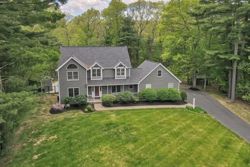 4 Bubbling Brook Road Franklin, MA 02038 - Photo 8 of 38 Gallery Image 8