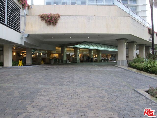 a room with wooden floor
