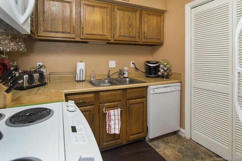 1600 Sharon Road West, Unit 14 Charlotte, NC 28210 - Photo 11 of 17 Gallery Image 11