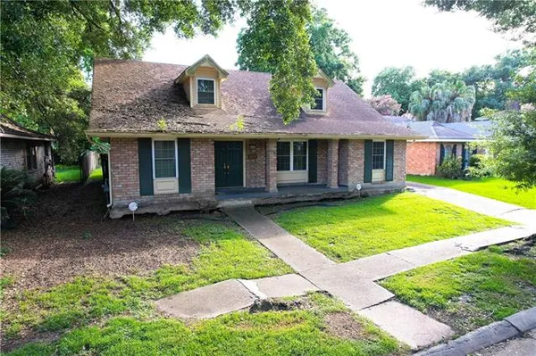 $285,000 | 3934 Peach Tree Court, New Orleans, LA 70131