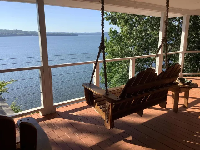 a view of a white building