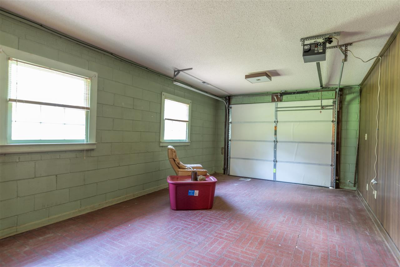 709 Merrie Road Raleigh, NC 27606 - Photo 23 of 30 Garage / Den