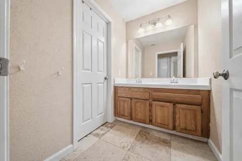 $670,000 | 6012 Laguna Park Drive, Elk Grove, CA 95758
