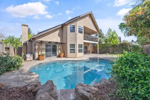 $670,000 | 6012 Laguna Park Drive, Elk Grove, CA 95758
