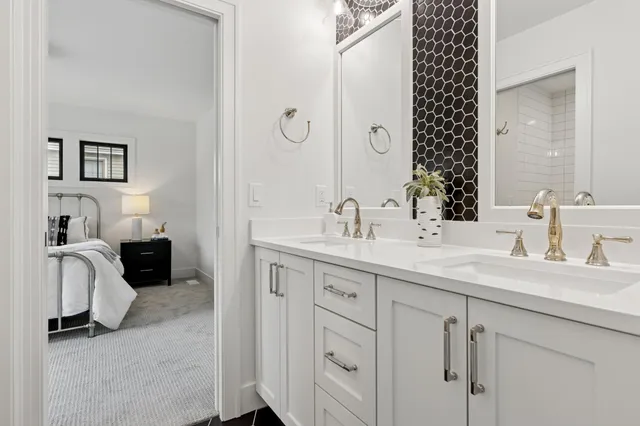 $2,234,900 | 1967 Sheridan Avenue South, Minneapolis, MN 55405